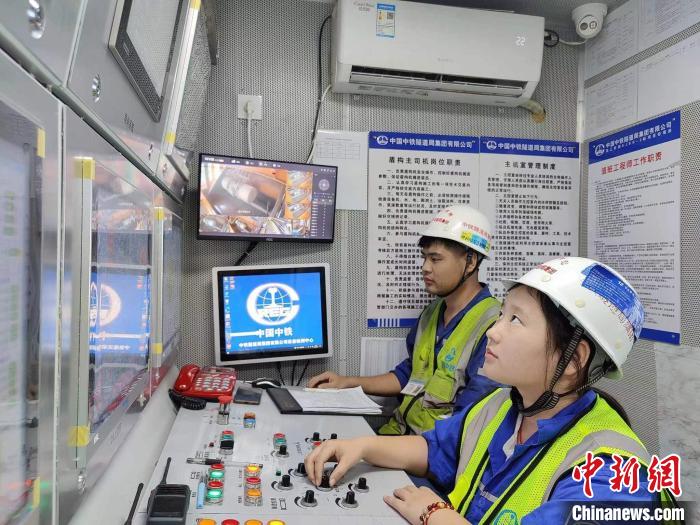 中國最大水壓、最大埋深海底隧道工程建設快速推進