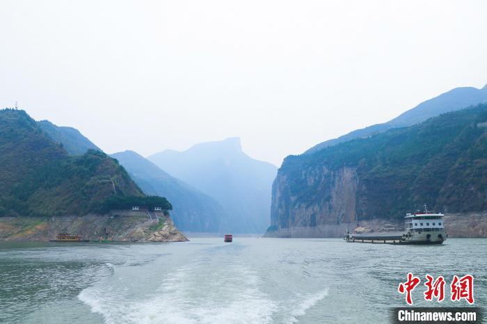 一場巡河“找茬”行動，何以巡出碧水東流的長江？