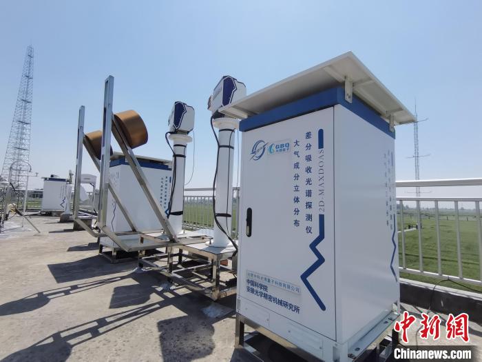 壽縣國家氣候觀象臺(tái)內(nèi)各種觀測(cè)設(shè)備?！侨?攝