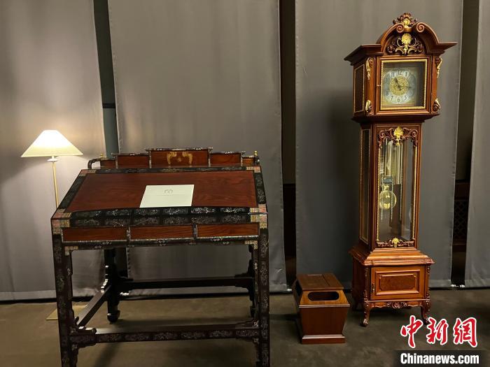 圖為春秋館展覽陳設(shè)的青瓦臺(tái)家具。　劉旭 攝