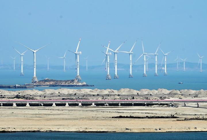 2021年3月9日，三峽福清興化灣海上風(fēng)電場(chǎng)。新華社記者 林善傳 攝