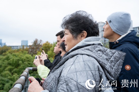 遠眺觀山湖公園。人民網 陽茜攝