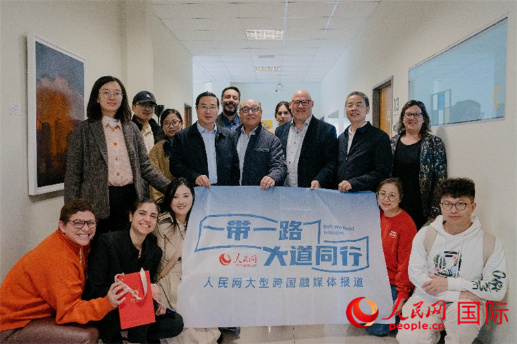 人民網(wǎng)“一帶一路 大道同行”大型跨國融媒體報(bào)道組走進(jìn)烏拉圭。人民網(wǎng)記者 張若涵攝