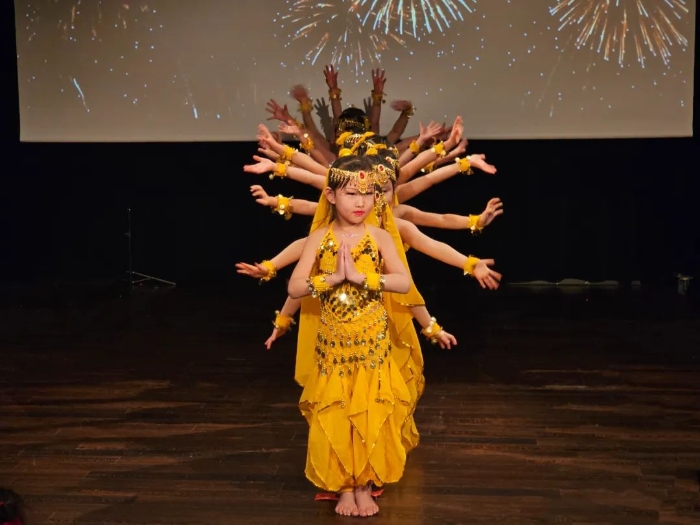 舞蹈《千手觀音》。中國駐瑞典大使館供圖。