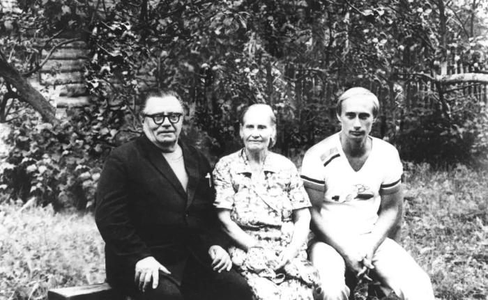 從圣彼得堡到莫斯科，普京從政大事記：下一個六年怎么走？