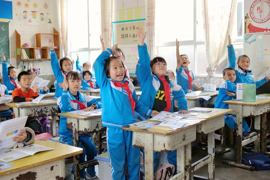 互動(dòng)問(wèn)答環(huán)節(jié)，同學(xué)們正在踴躍答題。