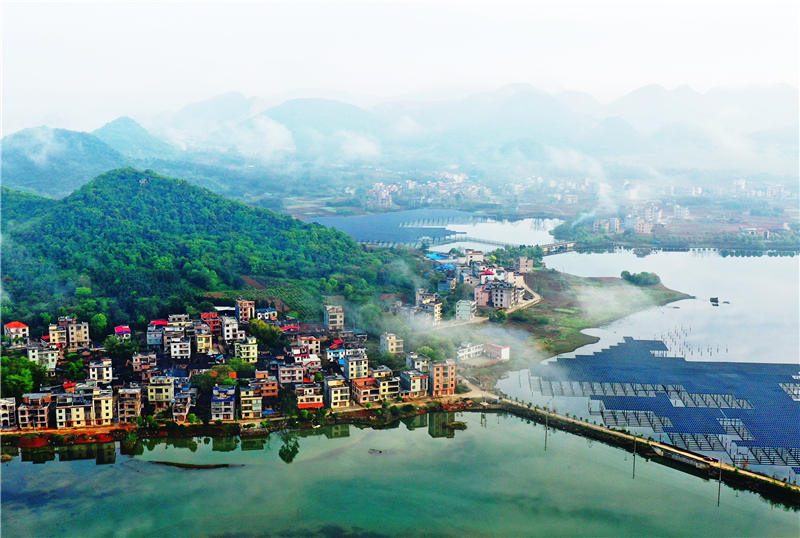 湖南省郴州市嘉禾縣千家洞水庫風光。黃春濤攝