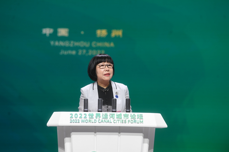 人民網(wǎng)黨委委員、監(jiān)事會主席唐維紅在大會上發(fā)言。邵丹攝