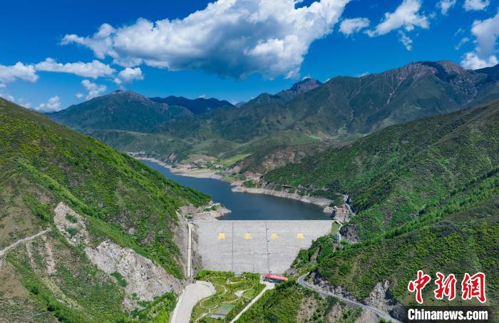 圖為引大濟(jì)湟黑泉水庫。(資料圖) 青海省水利廳 供圖