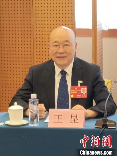 圖為全國政協(xié)委員，農工黨青海省委會主委王昆?！∈茉L者供圖
