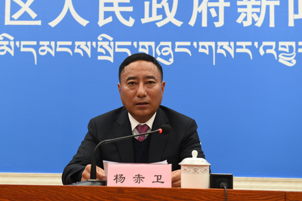 楊赤衛(wèi) 林芝市常委、政府副市長(zhǎng).JPG