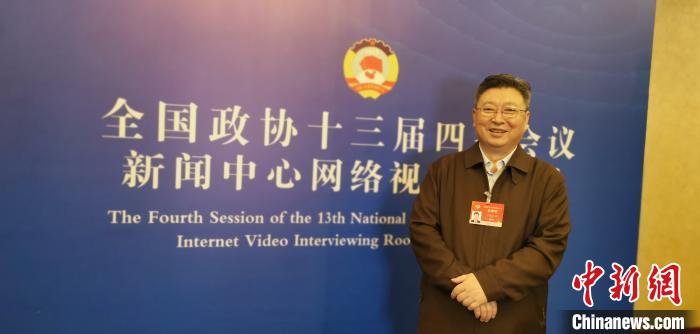 圖為全國政協(xié)委員、青海省統(tǒng)戰(zhàn)部部長公保扎西。受訪者供圖
