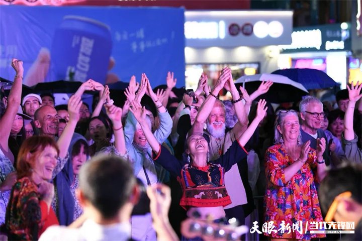 貴陽(yáng)路邊音樂(lè)節(jié)。圖片來(lái)源于南明區(qū)融媒體中心