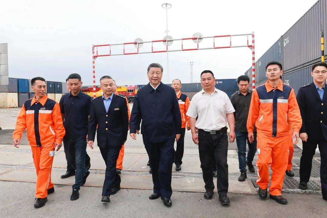 時政微觀察丨再次考察西部陸海新通道，總書記提出新要求
