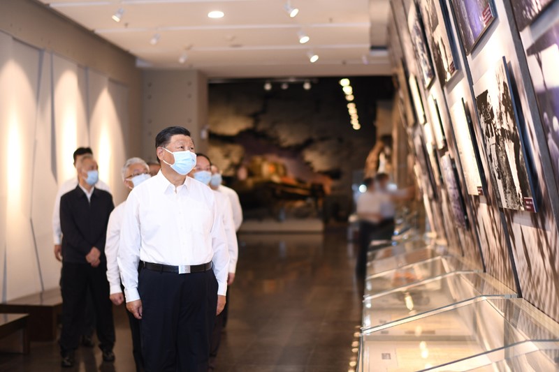 2022年8月16日至17日，中共中央總書記、國家主席、中央軍委主席習近平在遼寧考察。這是16日下午，習近平在錦州市考察遼沈戰(zhàn)役紀念館。 新華社記者 燕雁 攝