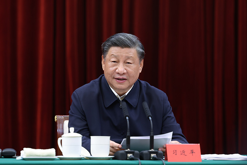 2023年10月12日下午，中共中央總書記、國家主席、中央軍委主席習(xí)近平在江西省南昌市主持召開進(jìn)一步推動長江經(jīng)濟(jì)帶高質(zhì)量發(fā)展座談會并發(fā)表重要講話。新華社記者 鞠鵬 攝