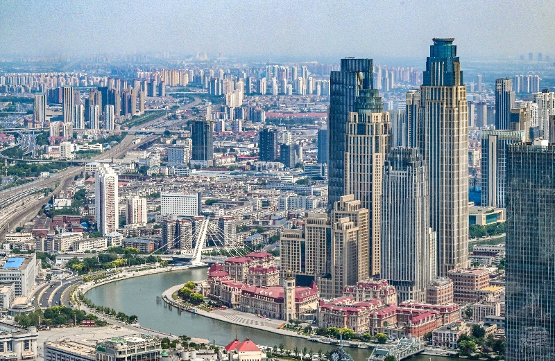 這是2023年6月16日從直升機(jī)上拍攝的天津中心城區(qū)城市景觀。