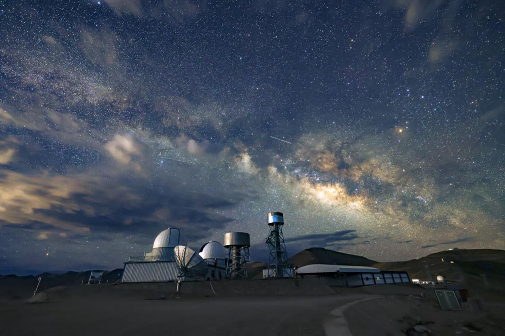 絕美暗夜星空。貢覺群培攝