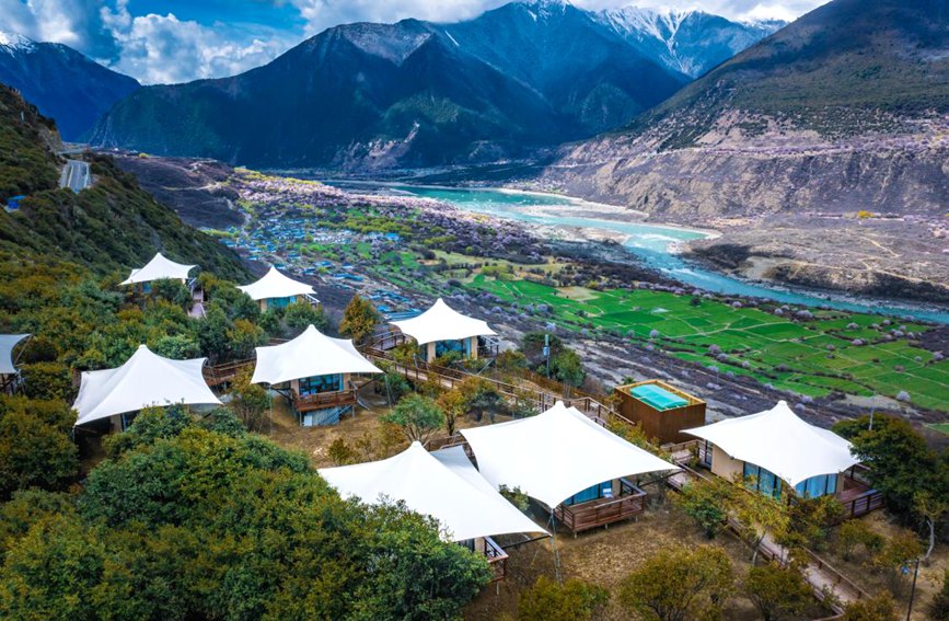依托桃花資源，打造文旅產(chǎn)業(yè)。 張靜攝