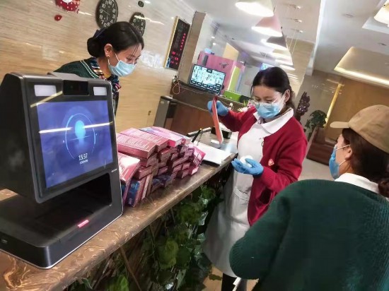 （12.22衛(wèi)生健康·配圖）黃河源頭，醫(yī)(6504218)-20201222103729.jpg