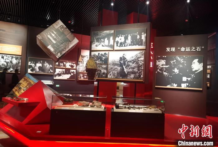 圖為紀念館內部一角?！《∮衩?攝